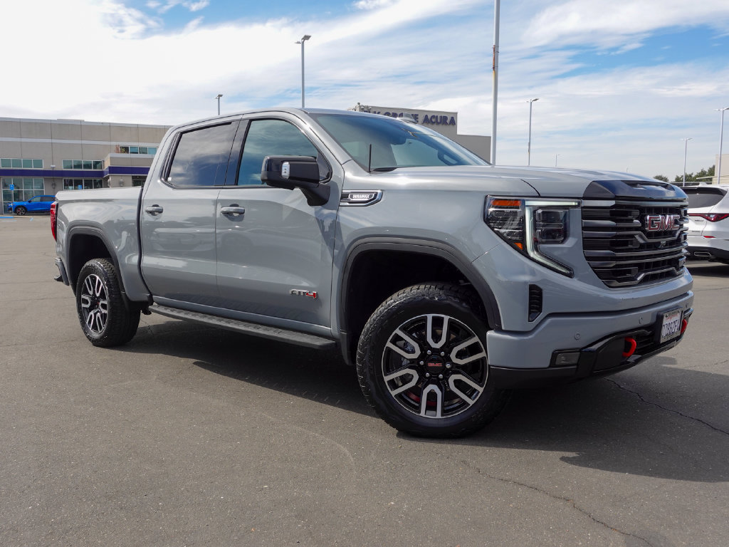 Used 2025 GMC Sierra 1500 AT4 w/ AT4 Premium Package AWD/4WD image 4