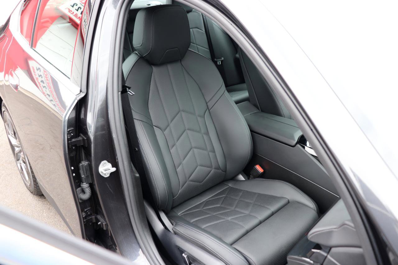 Used 2026 BMW 530i xDrive AWD/4WD image 14