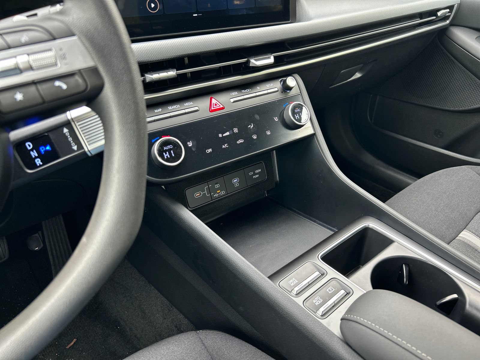 Certified 2025 Hyundai Sonata SEL AWD/4WD image 14