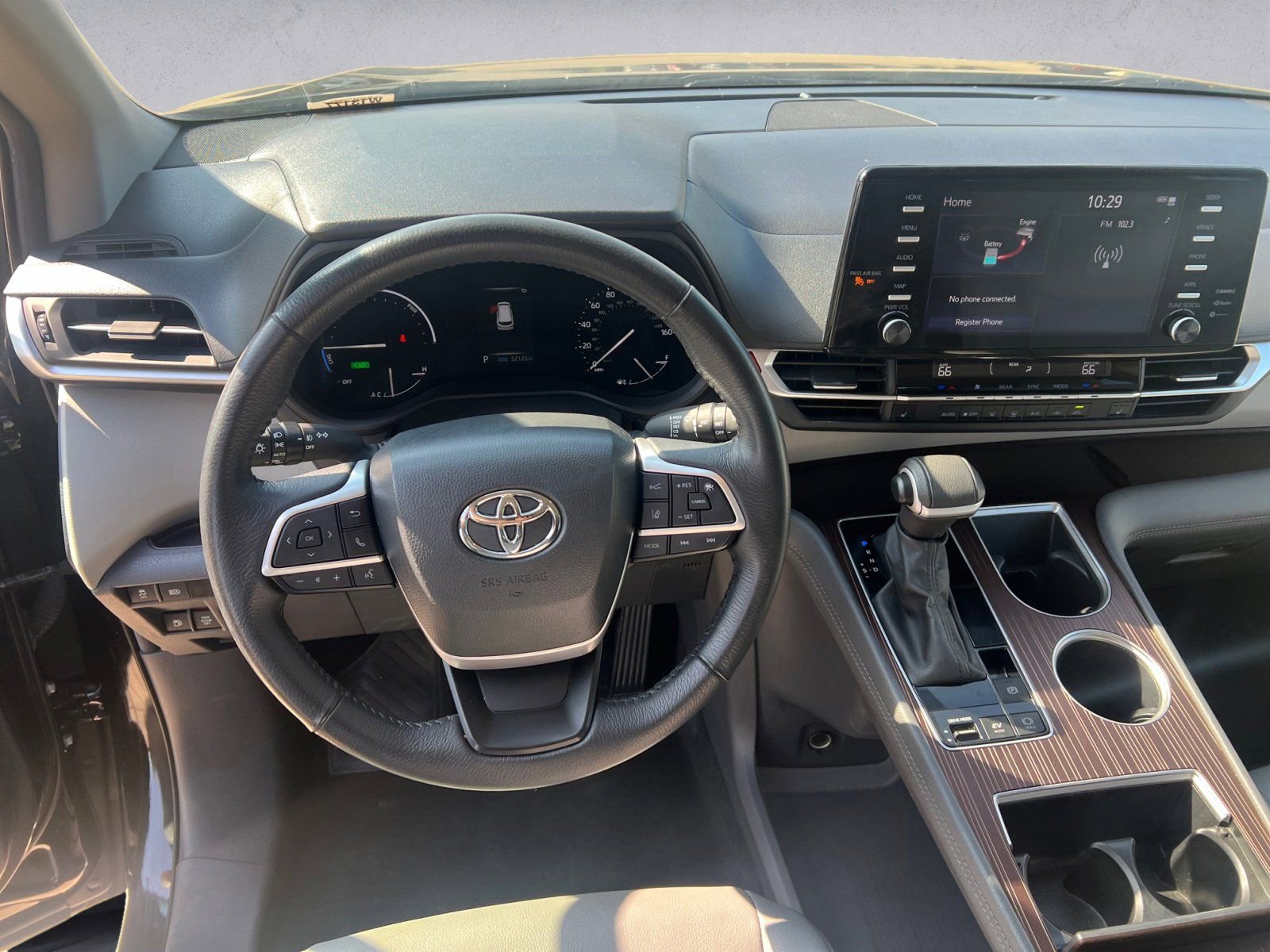 Used 2024 Toyota Sienna XLE image 10