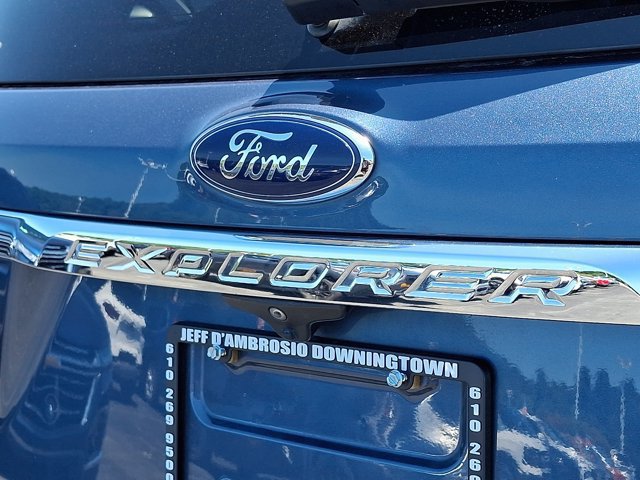 Used 2018 Ford Explorer XLT w/ Equipment Group 201A AWD/4WD image 33