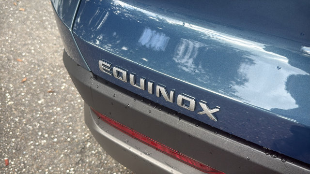 Used 2025 Chevrolet Equinox LT w/ LPO, Floor Liner Package FWD image 7