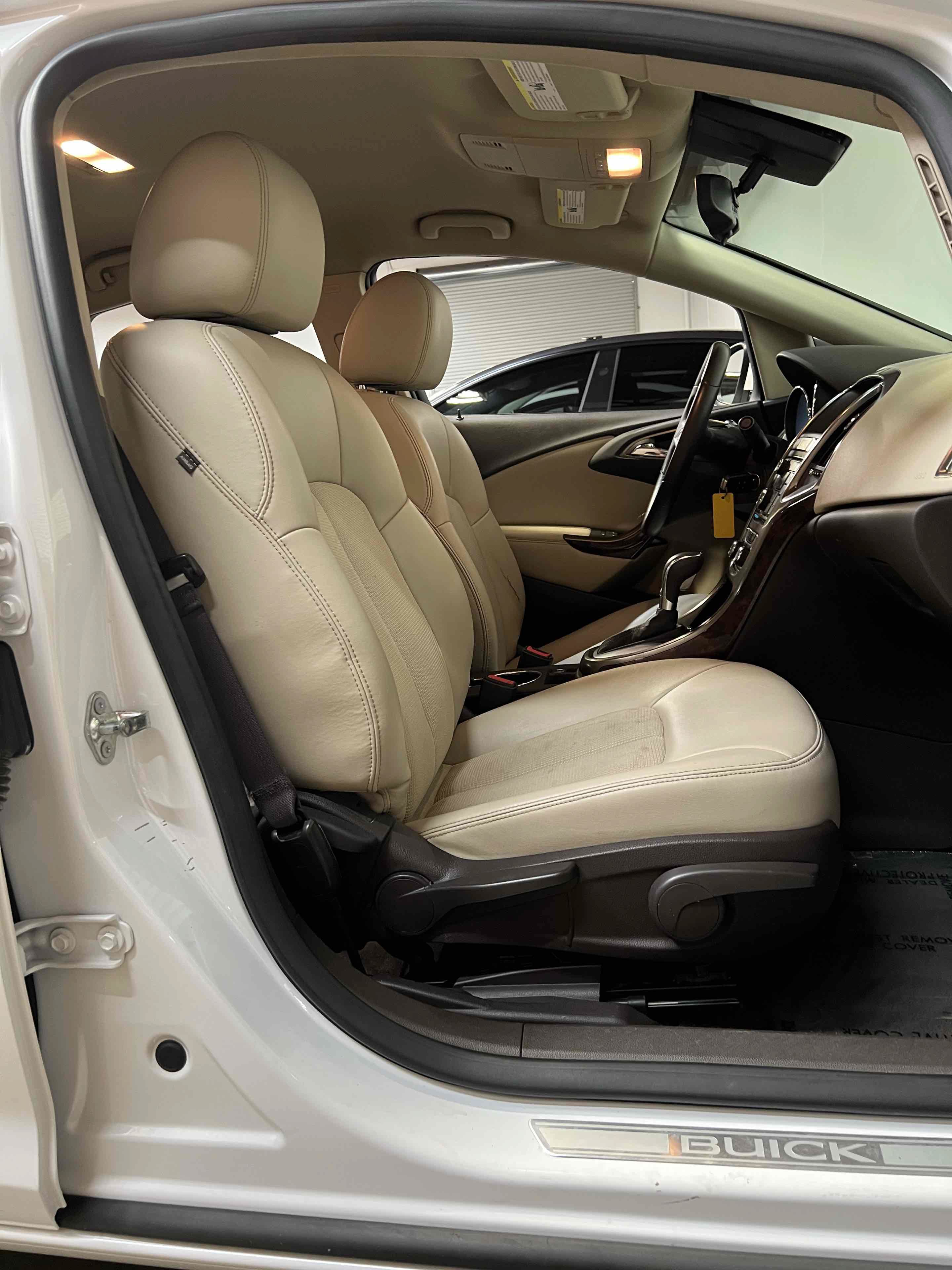 Used 2015 Buick Verano FWD image 29