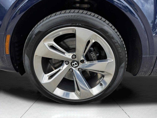 Used 2023 Bentley Bentayga Extended Wheelbase image 86