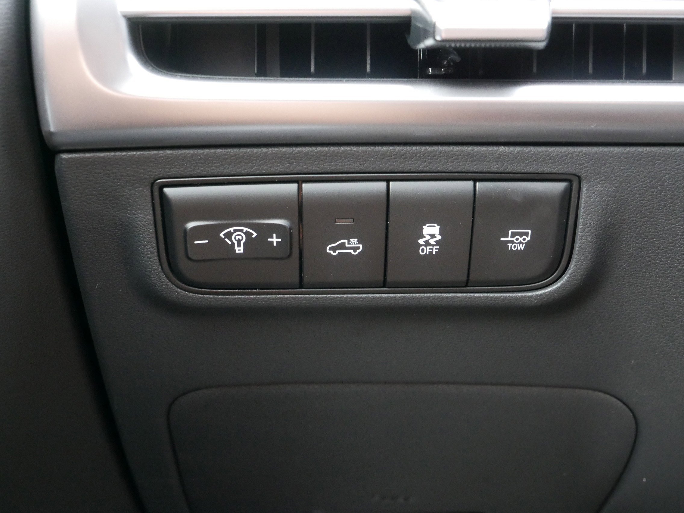 Used 2025 Hyundai Santa Cruz Limited image 26