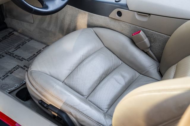 Used 2006 Chevrolet Corvette Convertible w/ Preferred Equipment Group image 69