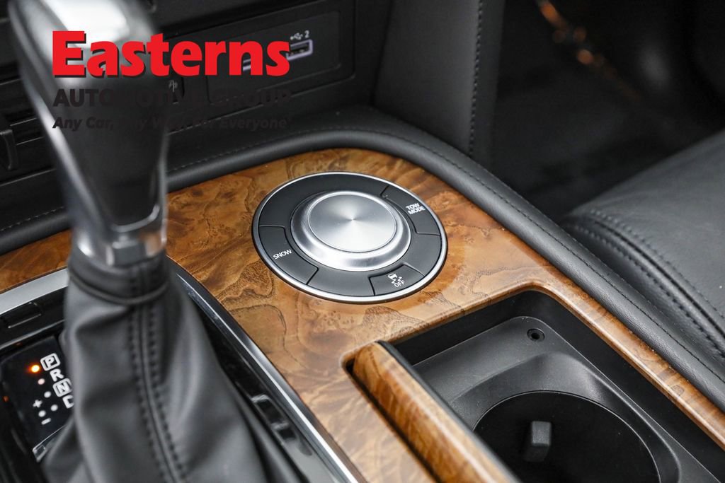 Used 2024 Nissan Armada SL w/ Captain's Chairs Package image 24