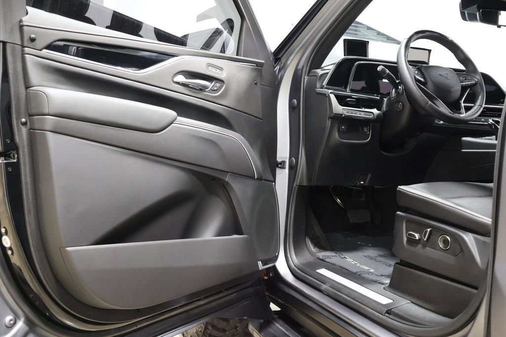 Used 2023 Cadillac Escalade Premium Luxury image 27