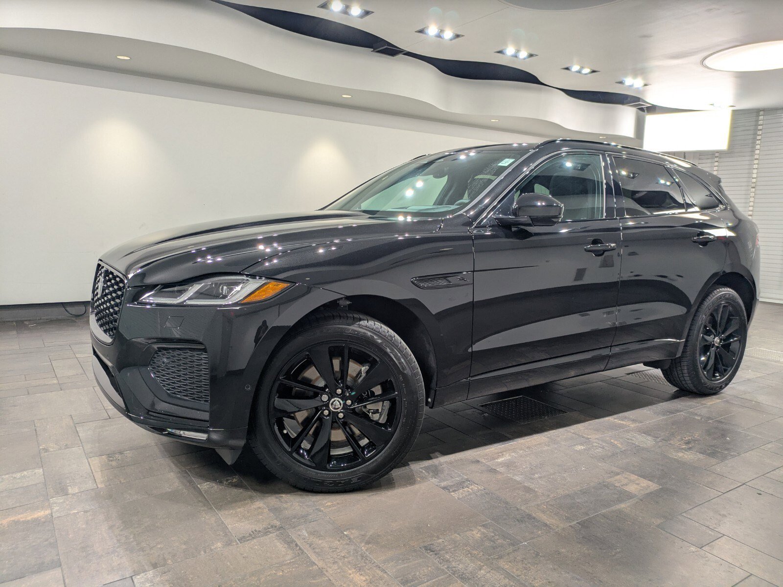 New 2026 Jaguar F-PACE R-Dynamic S AWD/4WD image 1