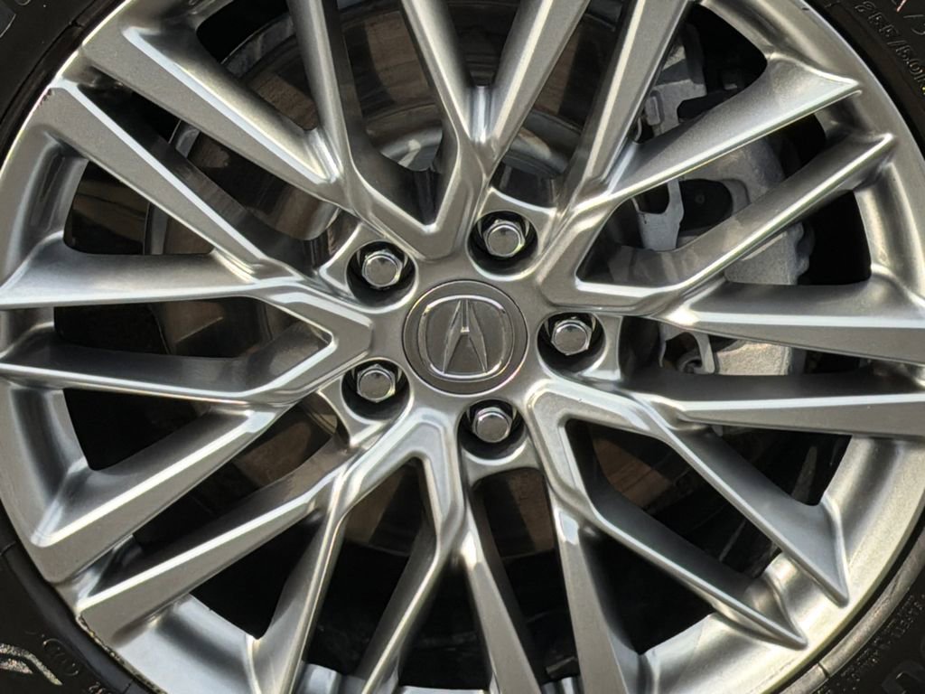 Used 2023 Acura MDX SH-AWD w/ Advance Package image 6