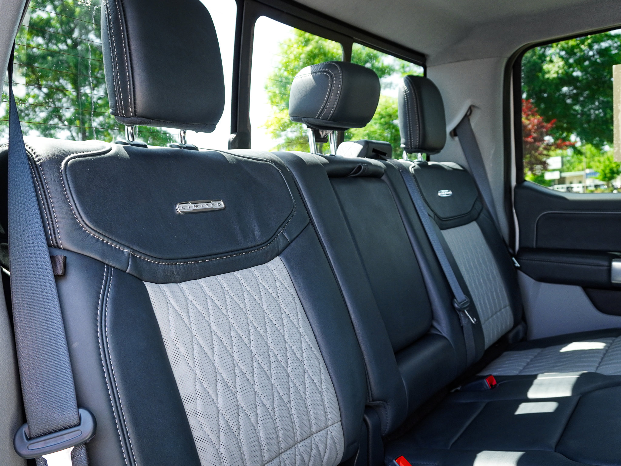 Used 2024 Ford F350 Limited AWD/4WD image 34