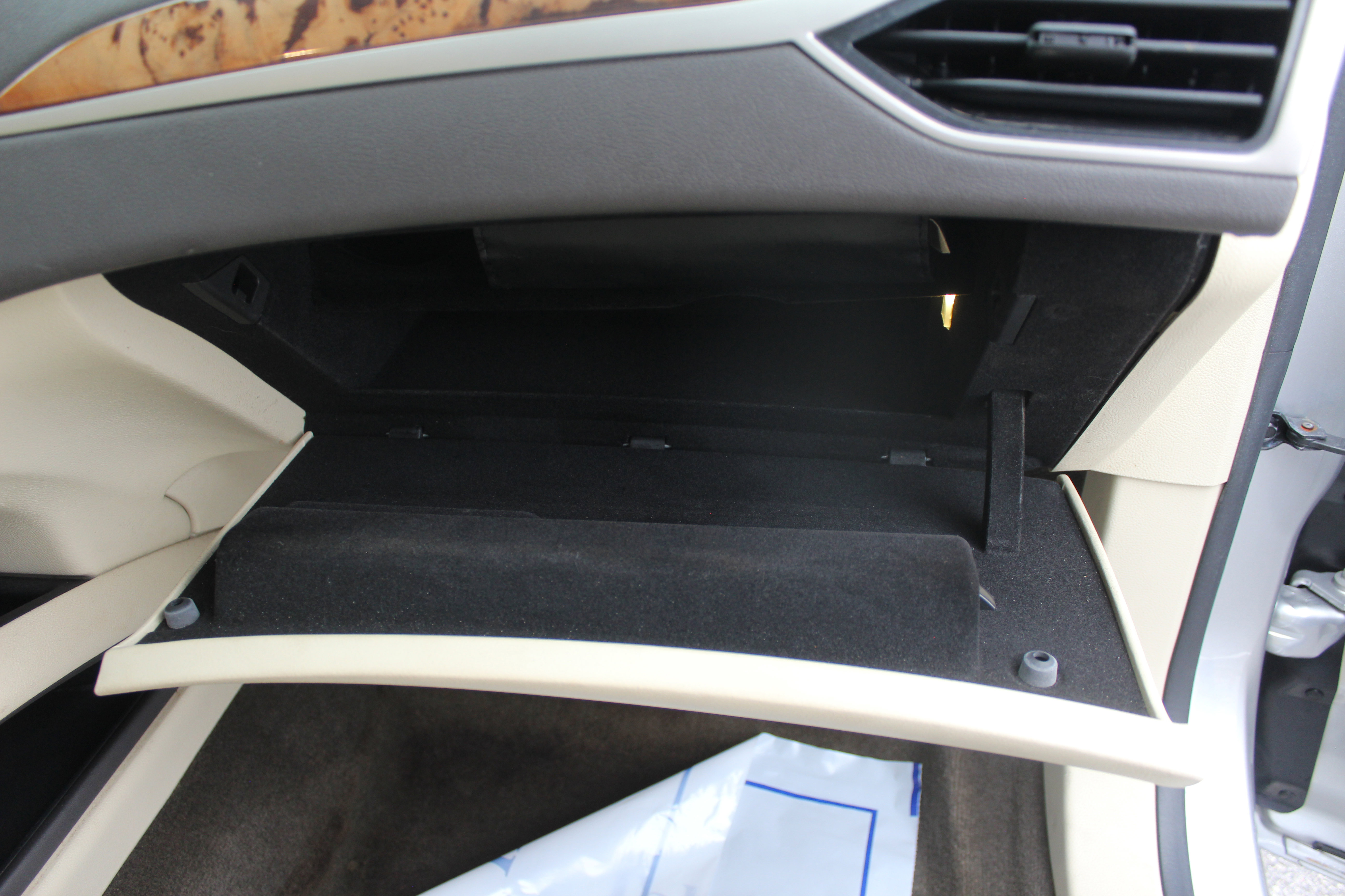 Used 2013 Lincoln MKZ Base image 49