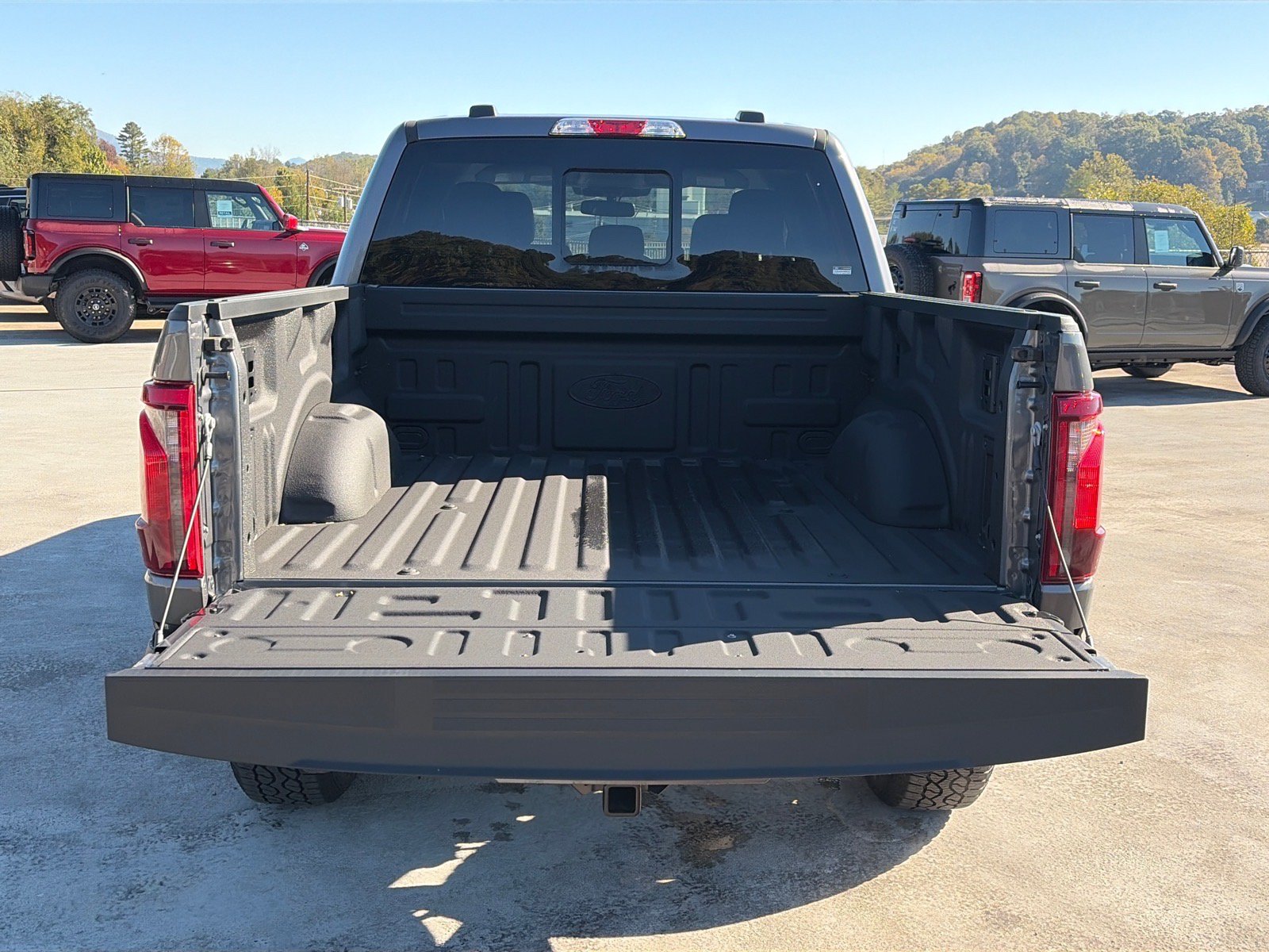 New 2026 Ford F150 XLT w/ Equipment Group 302A MID AWD/4WD image 4