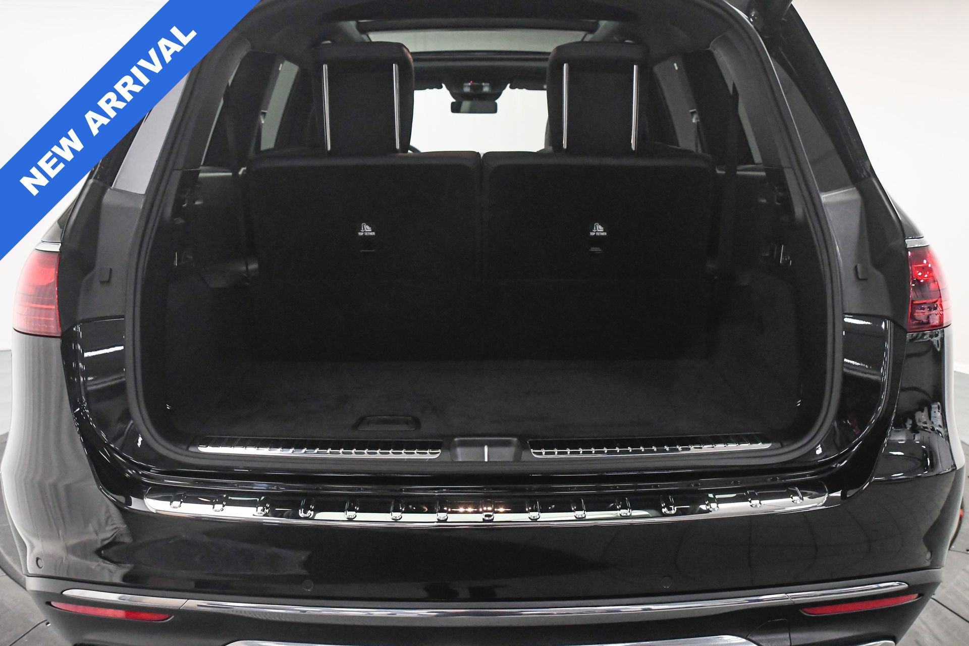 Used 2025 Mercedes-Benz GLS 450 4MATIC image 8