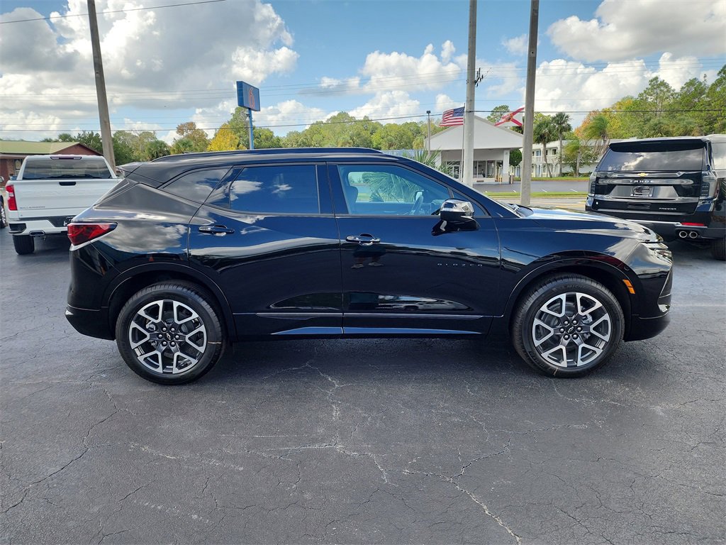New 2025 Chevrolet Blazer RS w/ Driver Confidence II Package AWD/4WD image 3