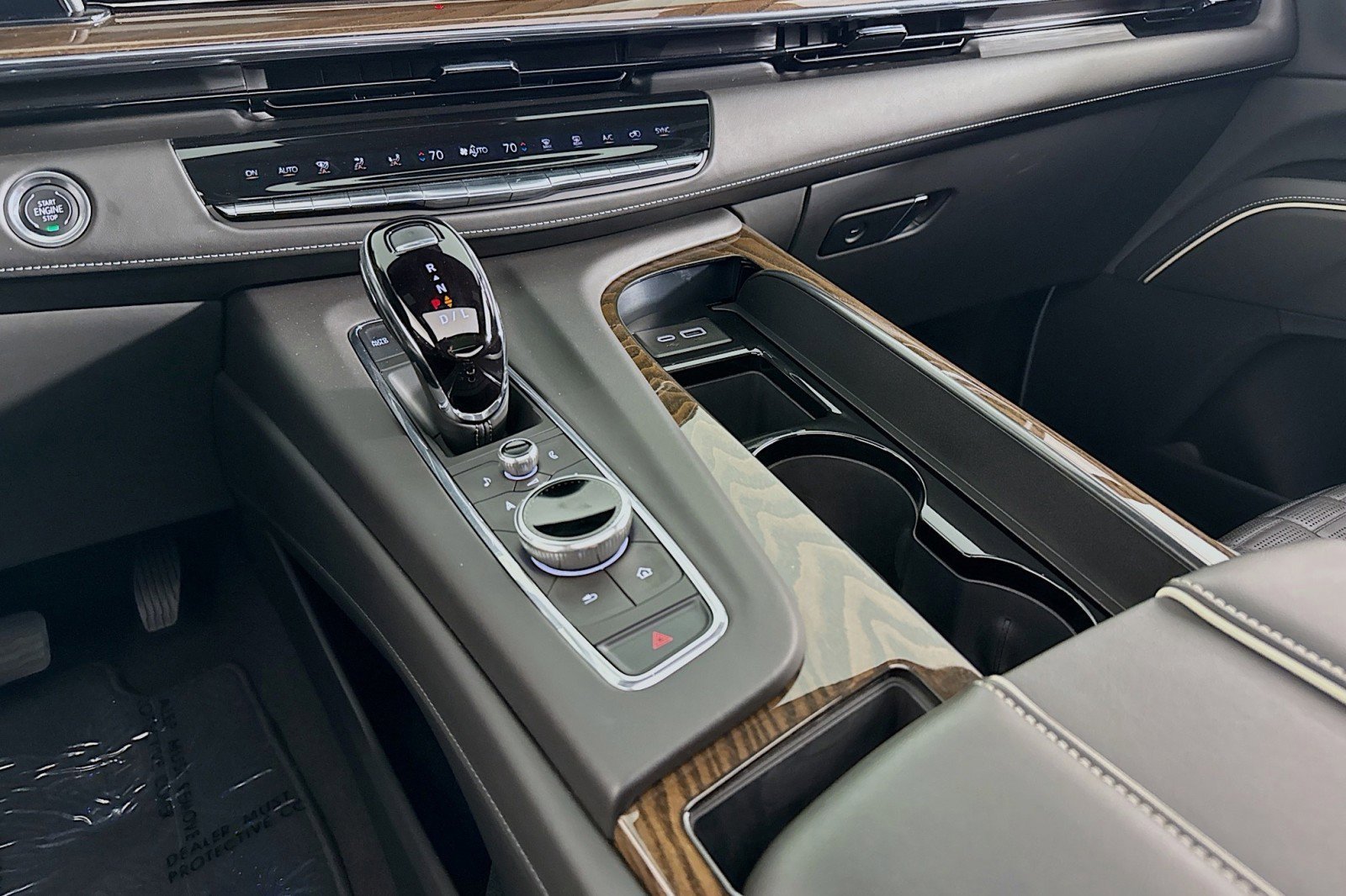 Used 2024 Cadillac Escalade Sport Platinum image 5