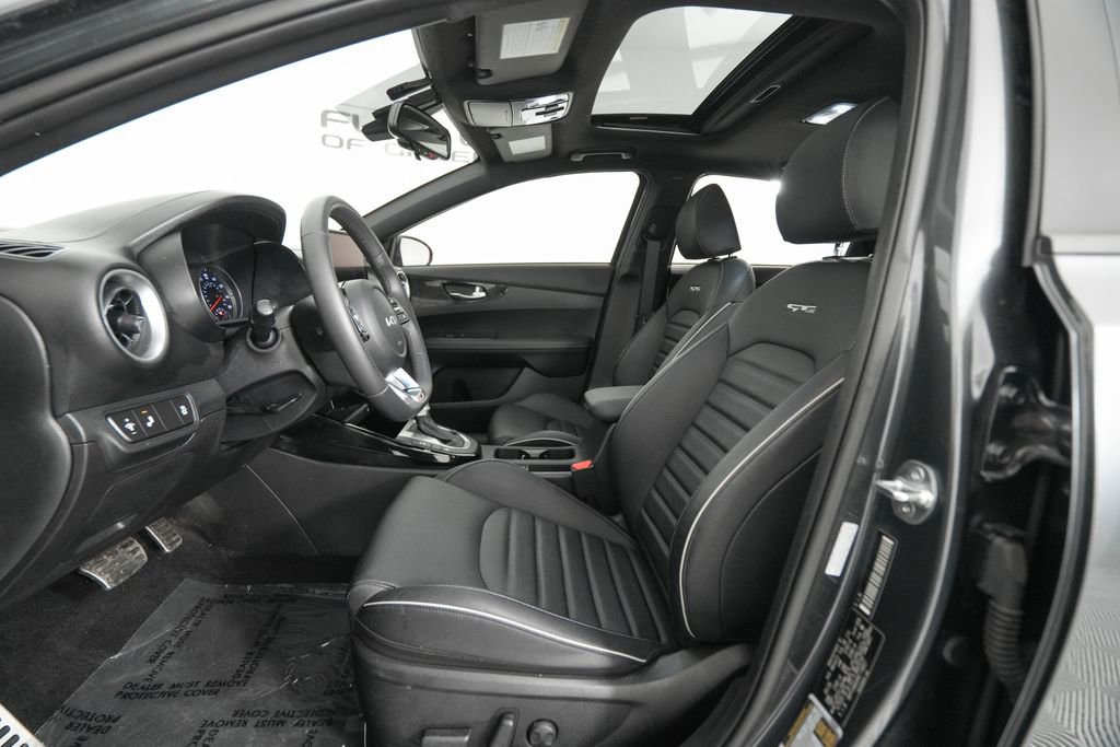 Used 2024 Kia Forte GT-Line w/ GT-Line Premium Package image 9