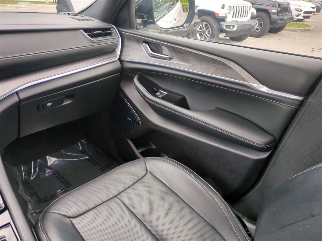 Certified 2021 Jeep Grand Cherokee L Overland image 18