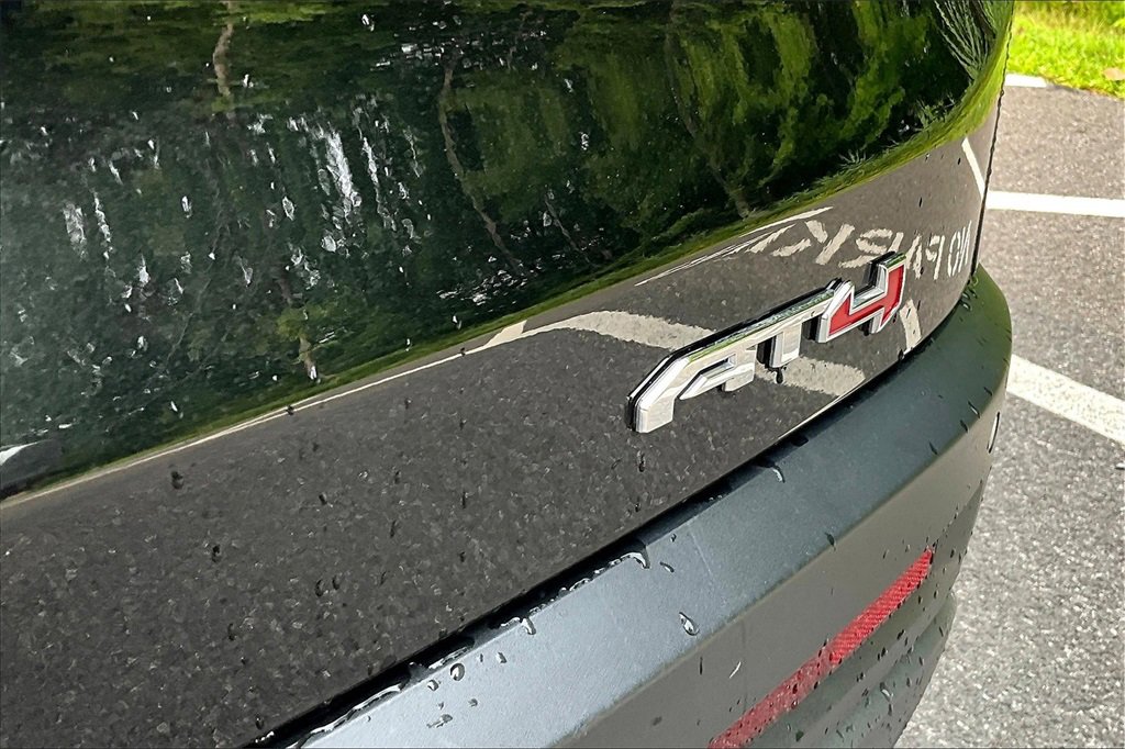 Used 2021 GMC Acadia AT4 w/ Technology Package image 23