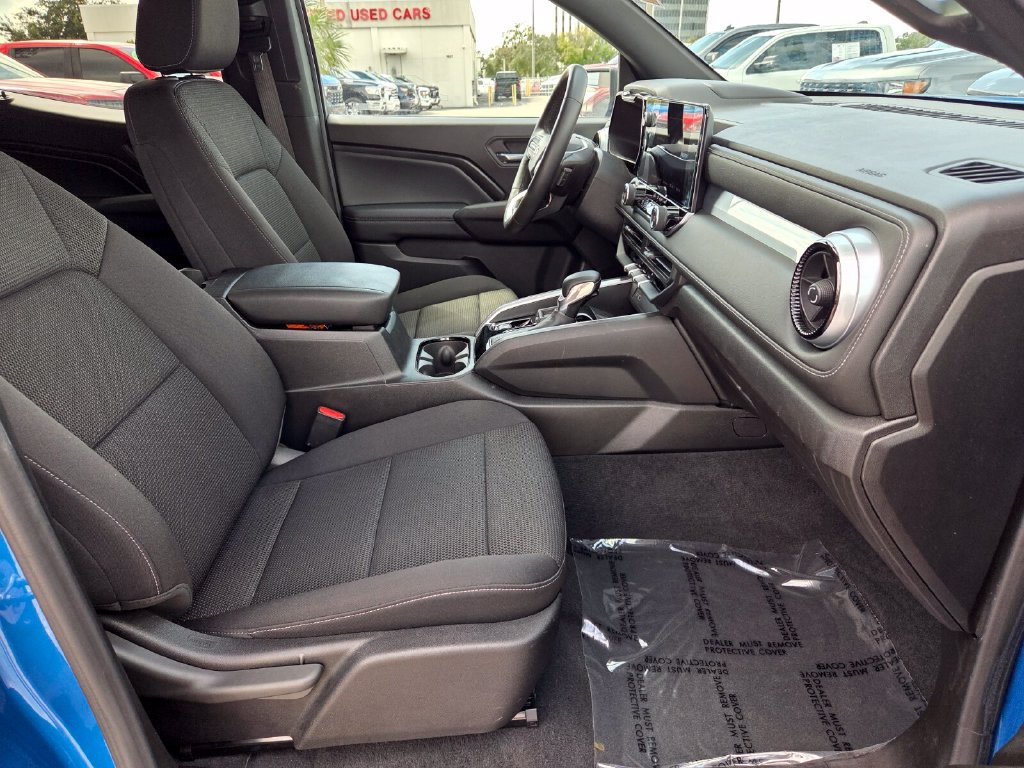 Used 2024 Chevrolet Colorado LT w/ LT Convenience Package RWD image 15