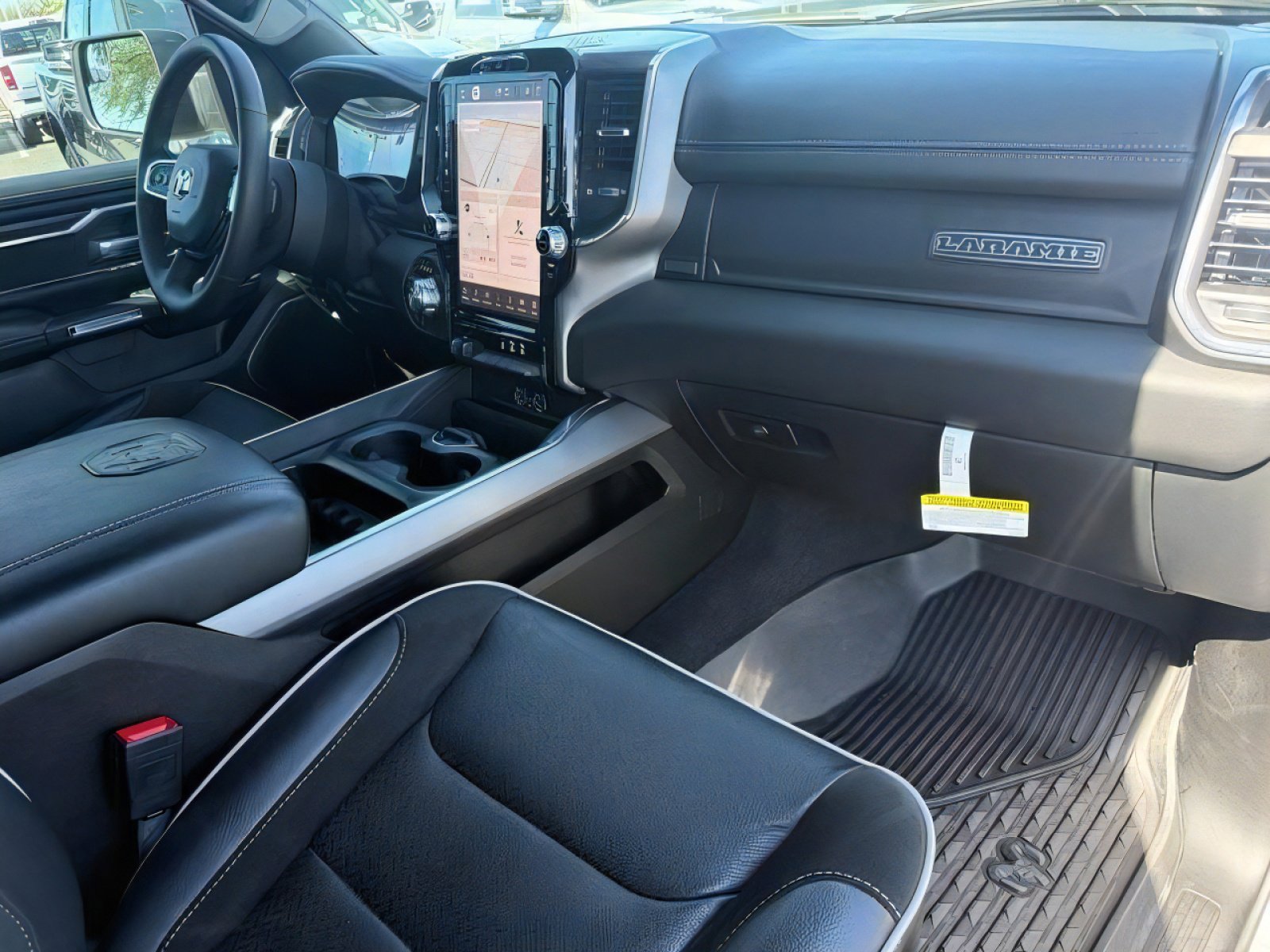 Used 2025 RAM 1500 Laramie w/ Sport Appearance Package AWD/4WD image 28