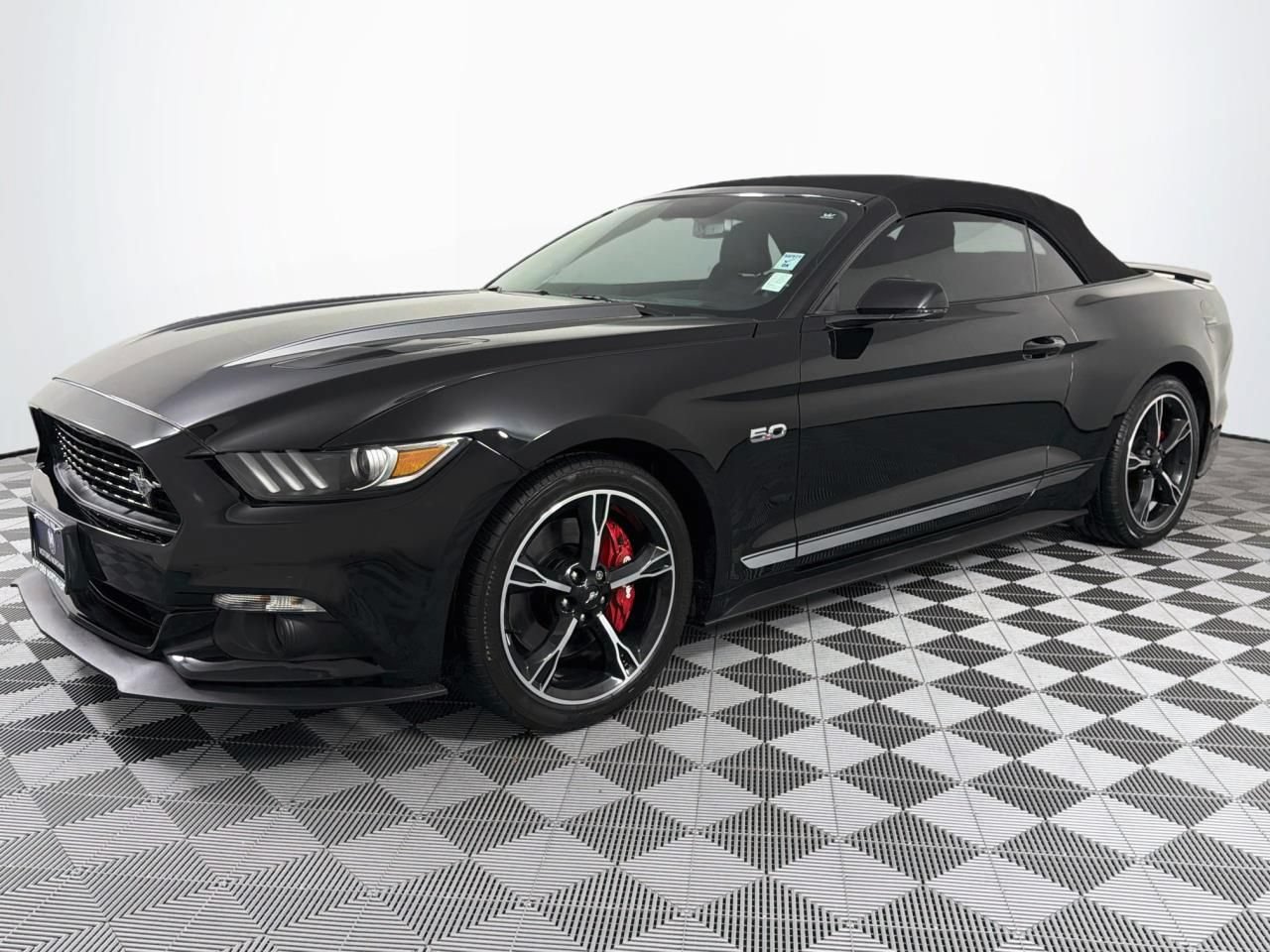 Used 2017 Ford Mustang GT Premium w/ Equipment Group 401A RWD image 6