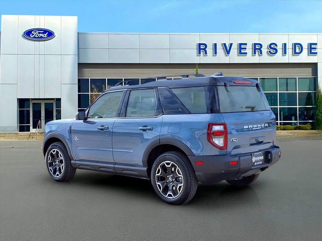 New 2025 Ford Bronco Sport Outer Banks image 4