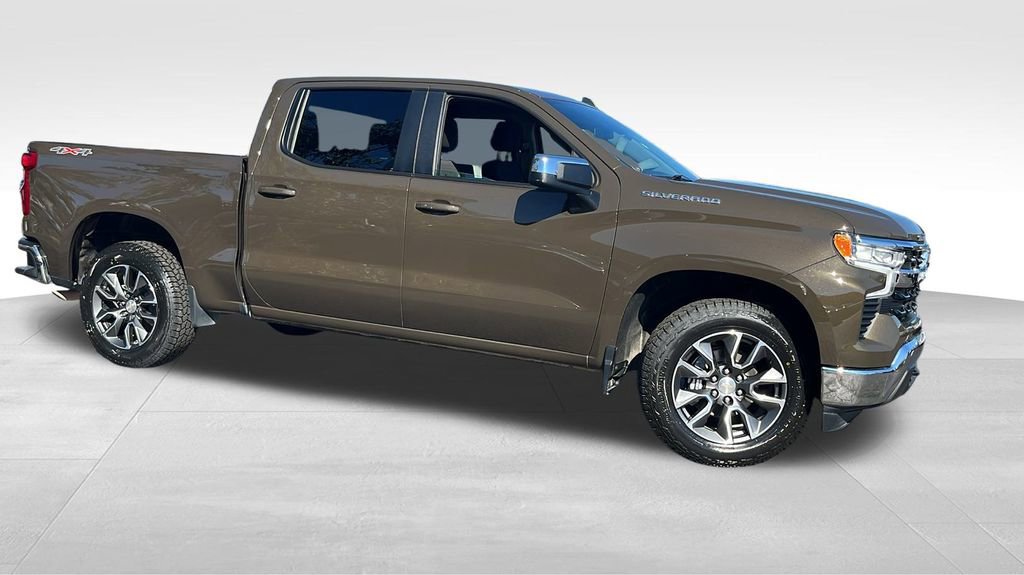 Used 2023 Chevrolet Silverado 1500 LT image 2