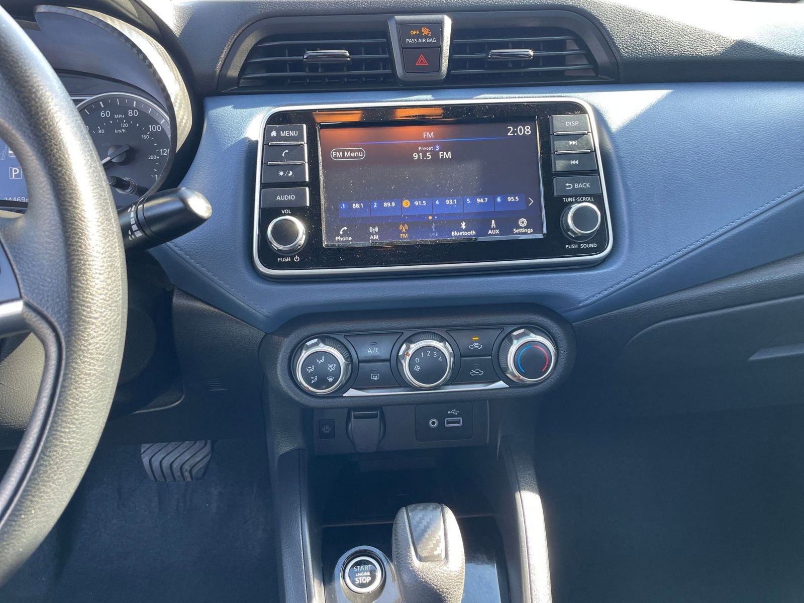 Used 2025 Nissan Versa SV image 17