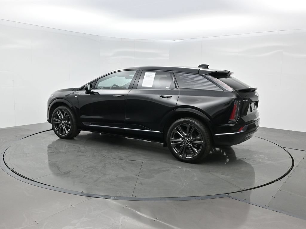 Used 2025 Cadillac Optiq Sport 2 AWD/4WD image 3