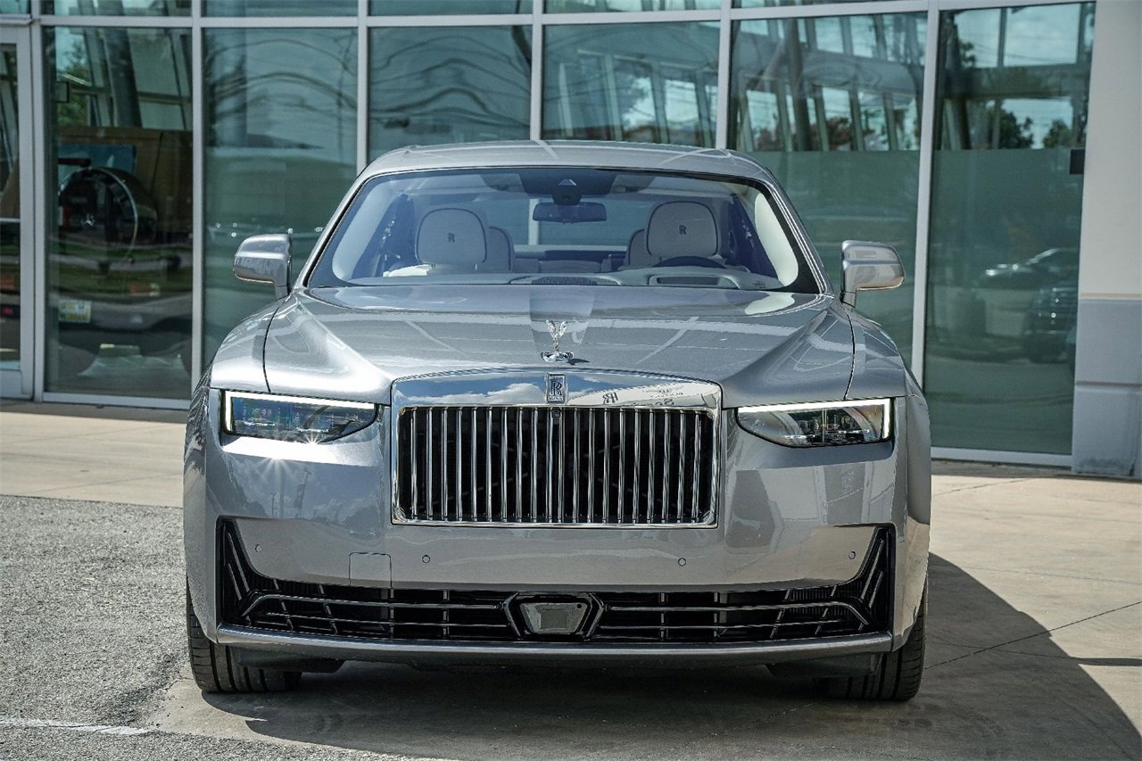 New 2025 Rolls-Royce Ghost image 6