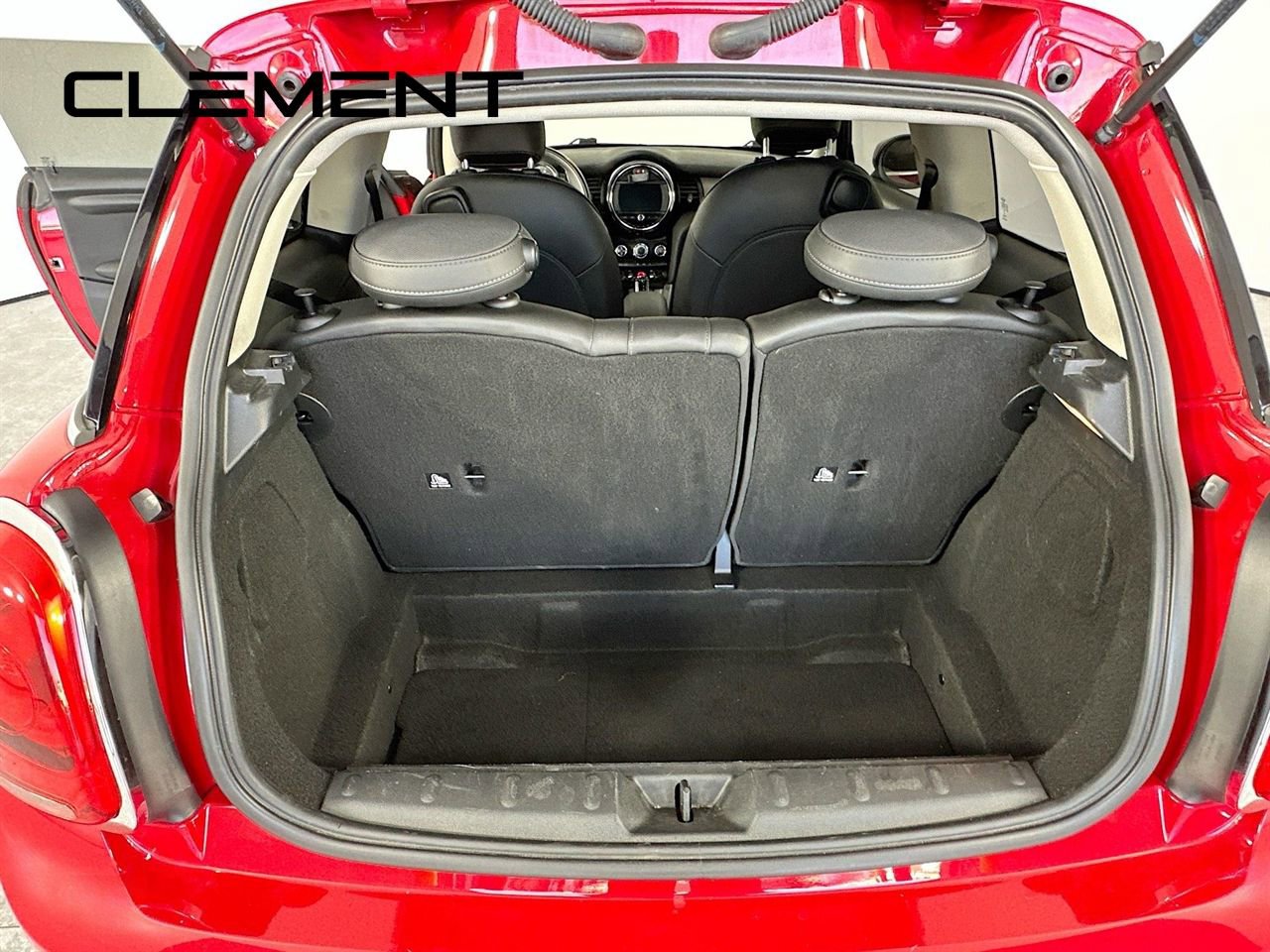 Used 2020 MINI Cooper 2-Door Hardtop FWD image 11