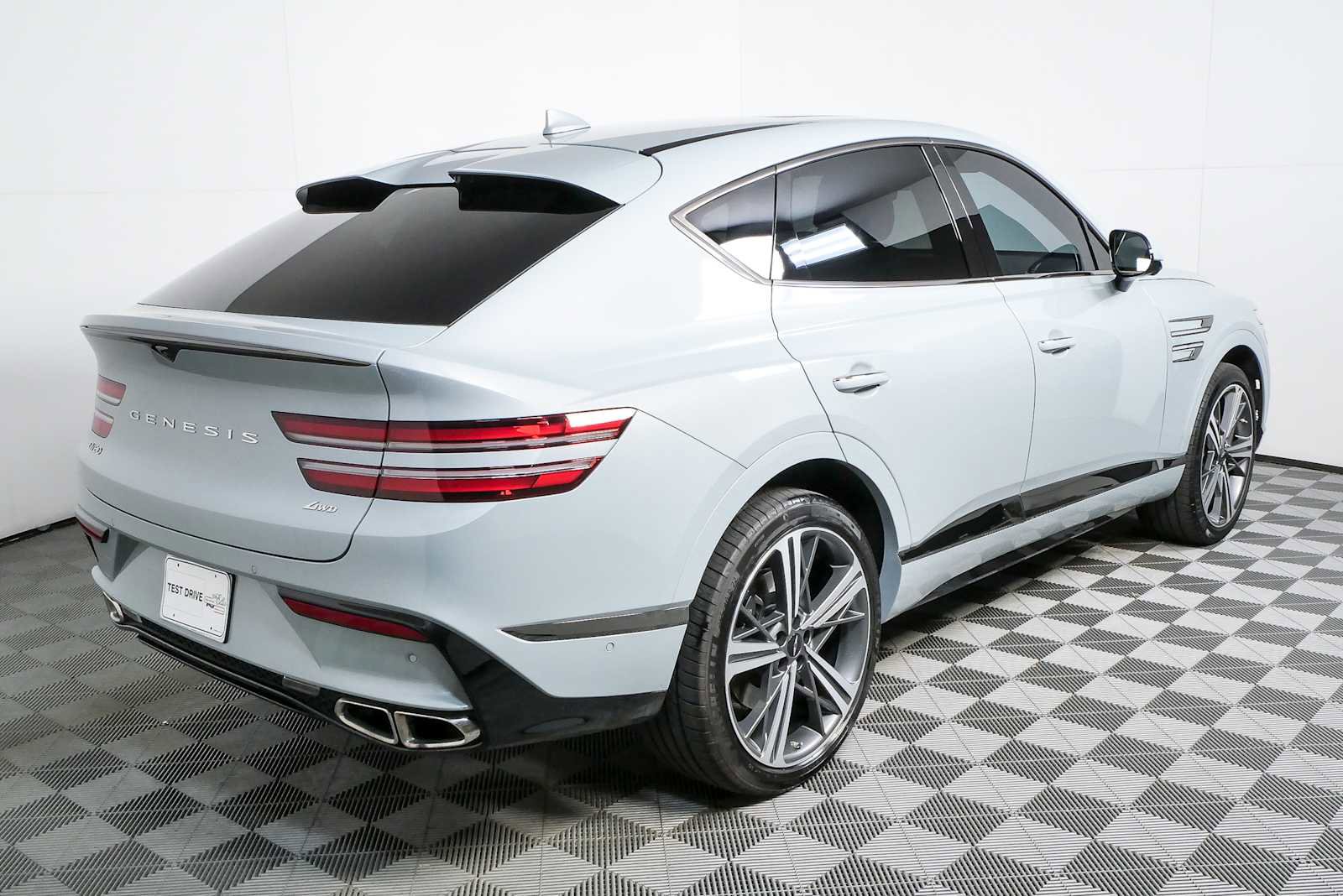 Used 2025 Genesis GV80 3.5T e-SC AWD/4WD image 3