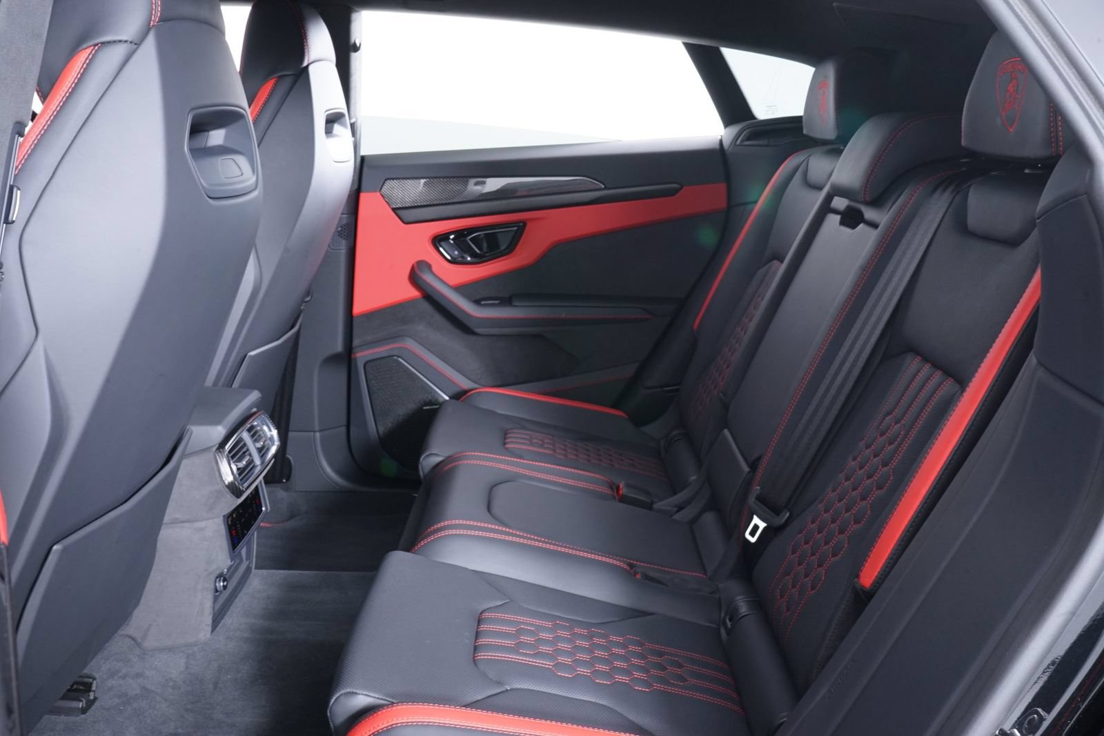 Used 2025 Lamborghini Urus S AWD/4WD image 24