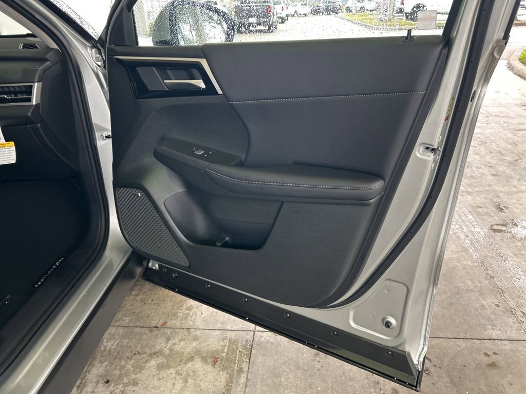 New 2026 Mitsubishi Outlander SE image 25