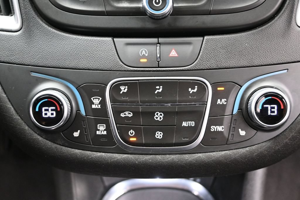 Used 2025 Chevrolet Malibu LT FWD image 17