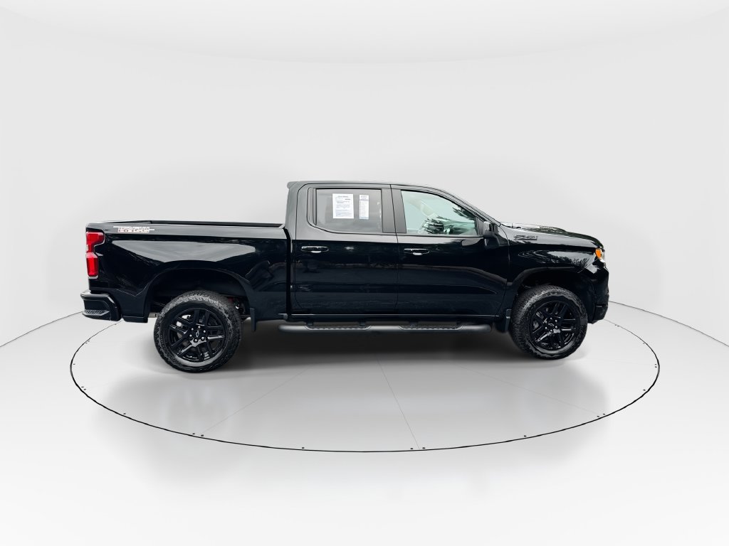 Used 2025 Chevrolet Silverado 1500 LT Trail Boss w/ LPO, Dark Essentials Package AWD/4WD image 9