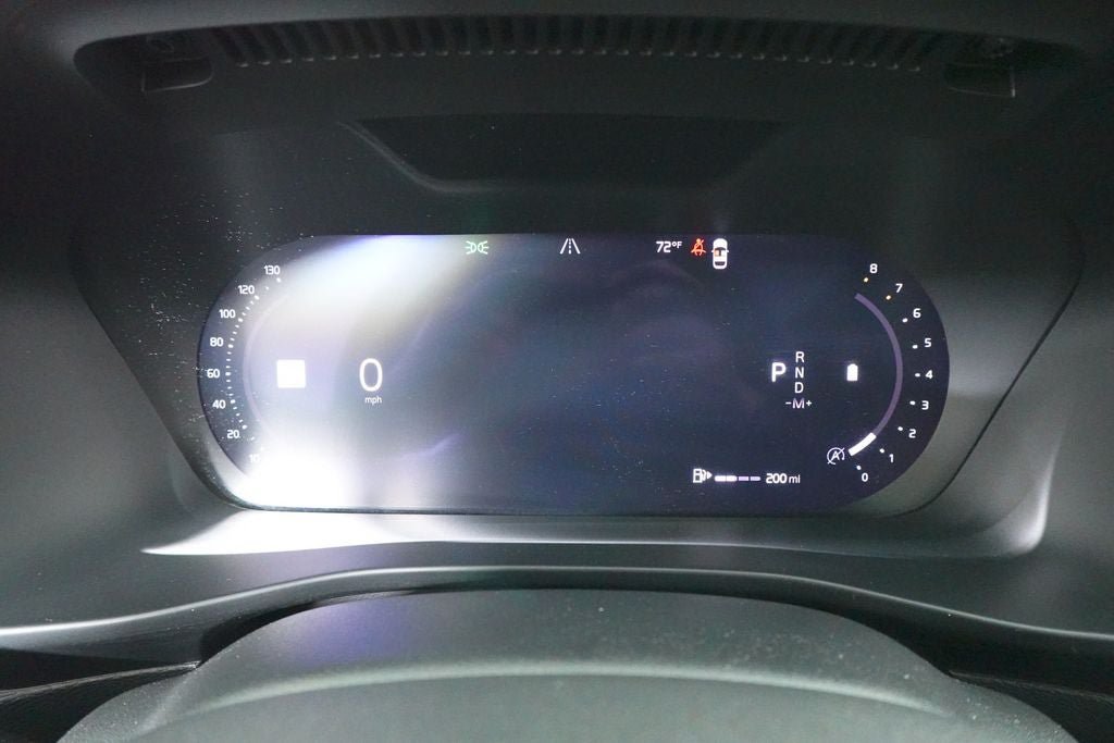 Used 2025 Volvo XC40 B5 Core AWD/4WD image 15