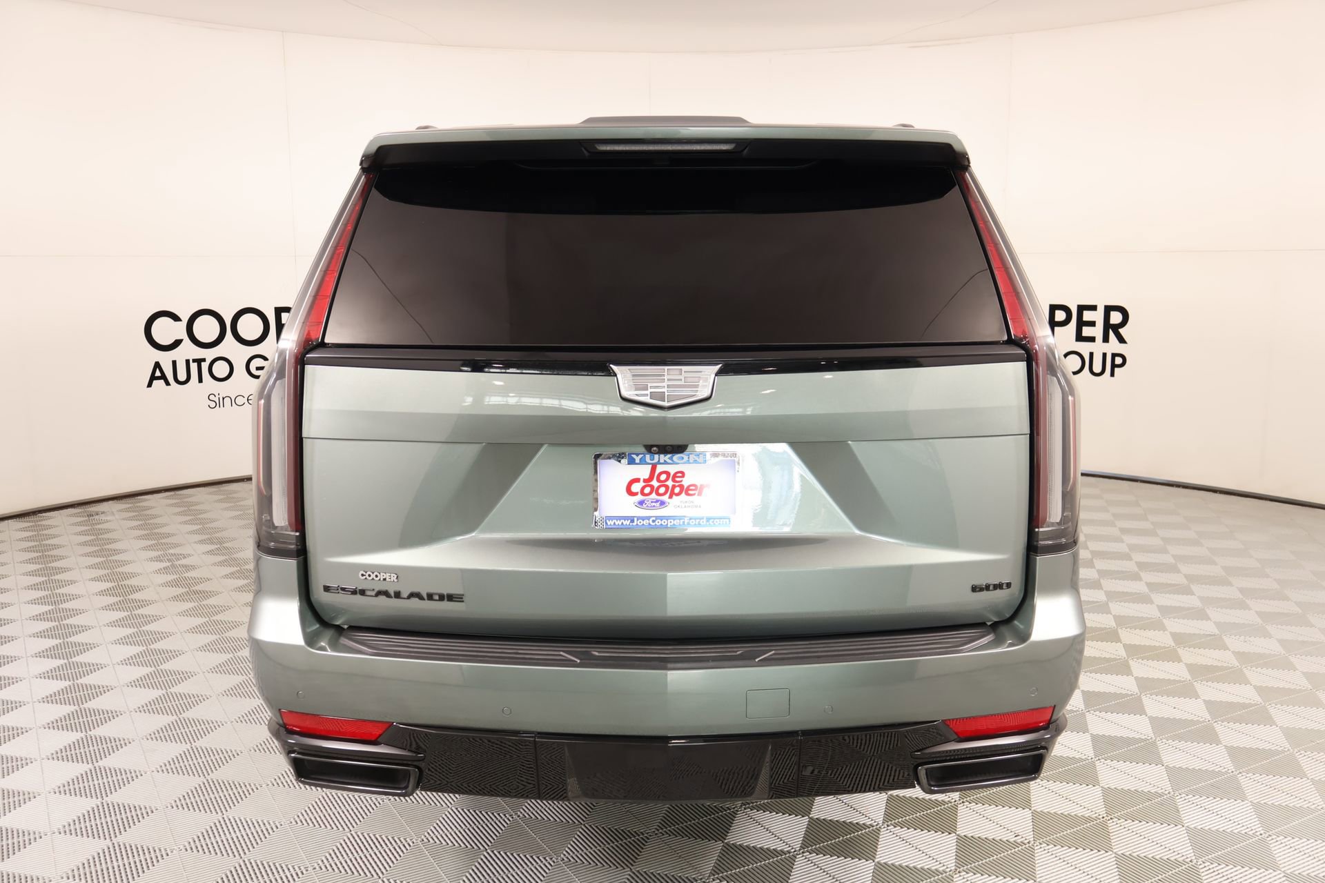 Used 2024 Cadillac Escalade Sport Platinum w/ LPO, ONYX Package AWD/4WD image 24