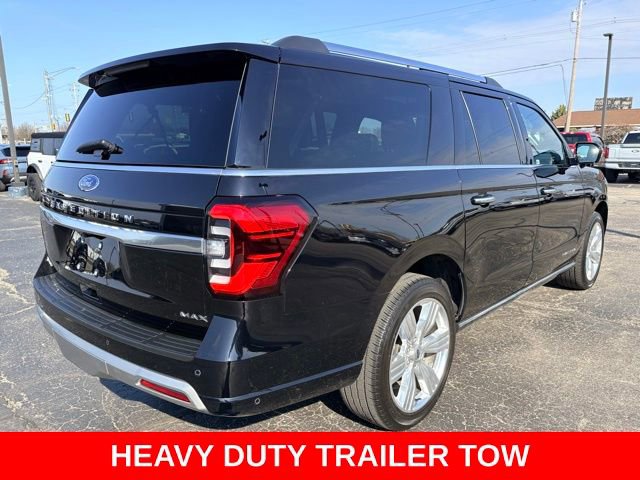 Used 2024 Ford Expedition Max Platinum AWD/4WD image 3