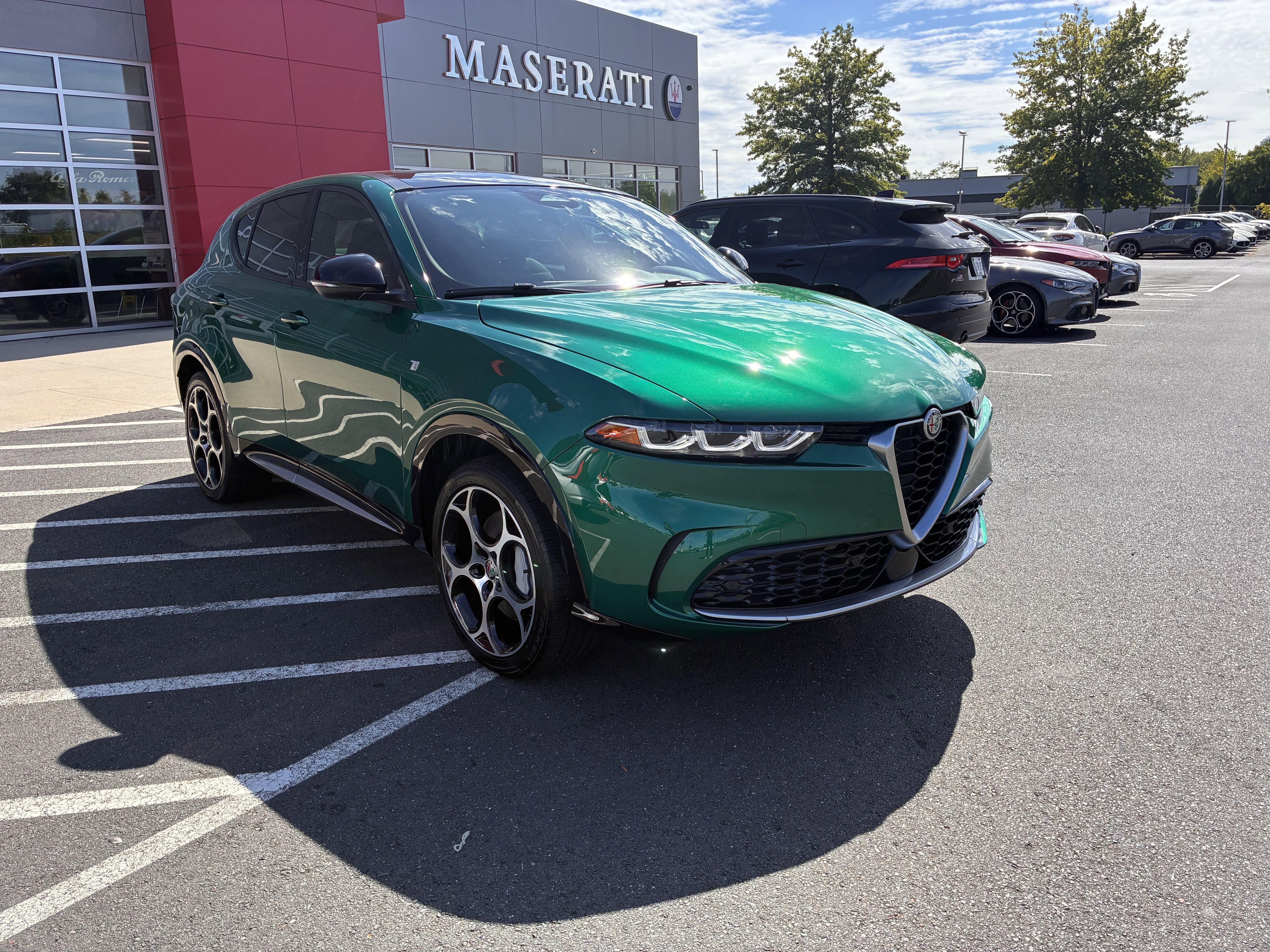 Certified 2024 Alfa Romeo Tonale Ti w/ Premium Interior Package image 4