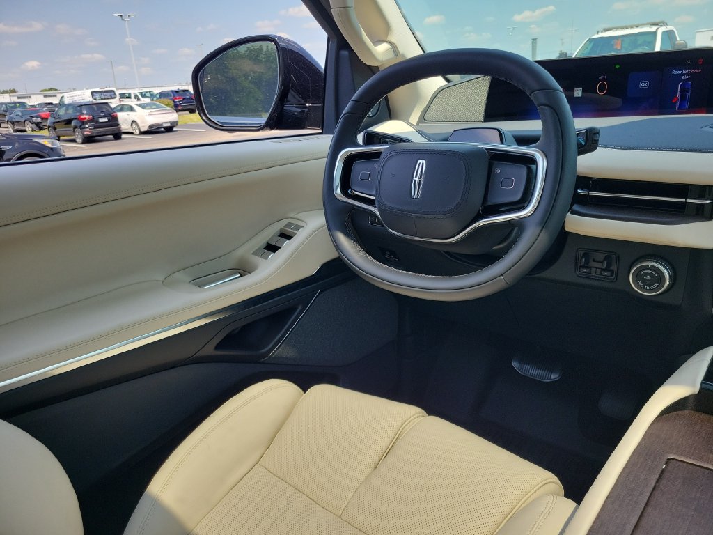 New 2027 Lincoln Navigator L Reserve AWD/4WD image 13