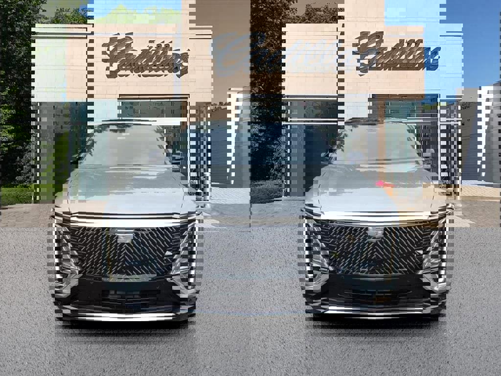 New 2026 Cadillac Lyriq Luxury image 8