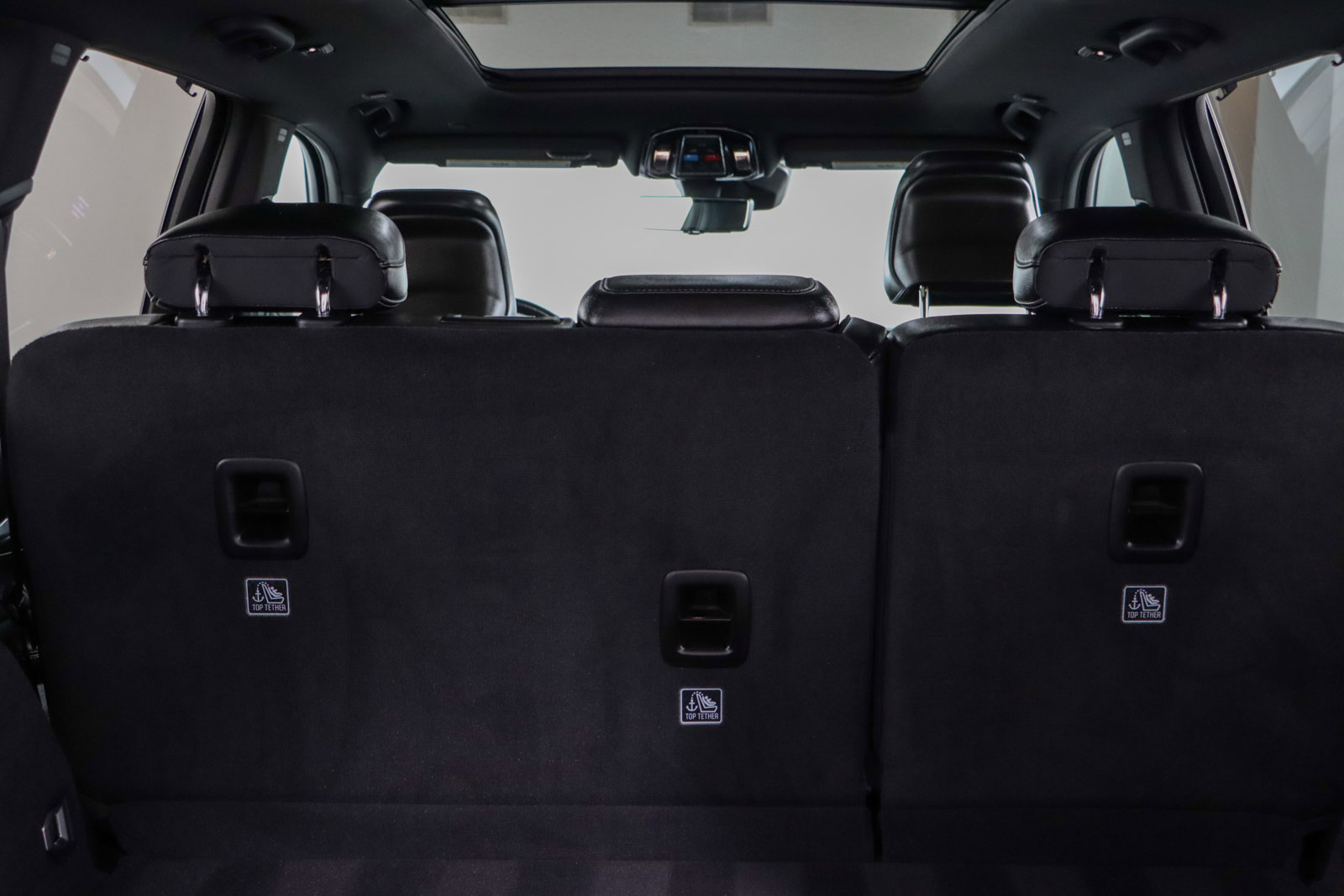 Used 2022 Jeep Grand Cherokee Overland w/ Advanced Protech Group III image 31