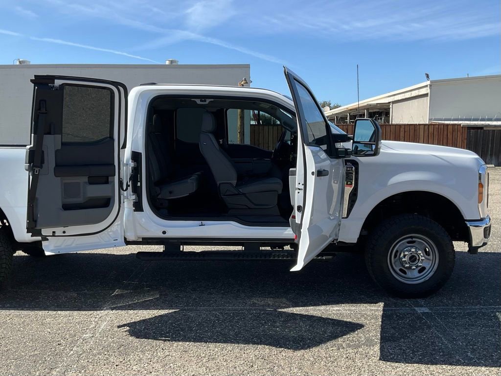 Used 2024 Ford F250 XL w/ FX4 Off-Road Package image 28