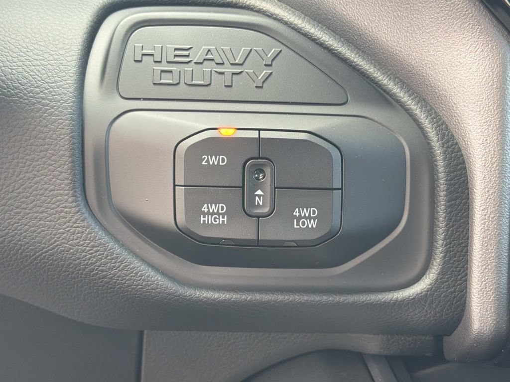 New 2026 RAM 2500 Big Horn AWD/4WD image 9