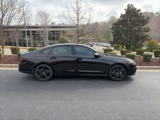 Used 2025 Honda Accord Sport image 7