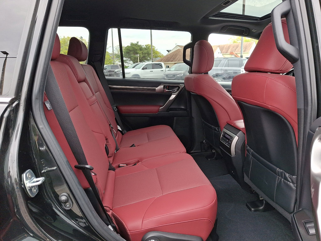 Used 2023 Lexus GX 460 Premium w/ Premium Package AWD/4WD image 15