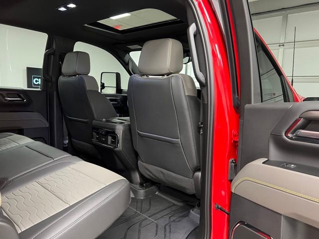 Used 2024 Chevrolet Silverado 2500 ZR2 w/ Technology Package image 48
