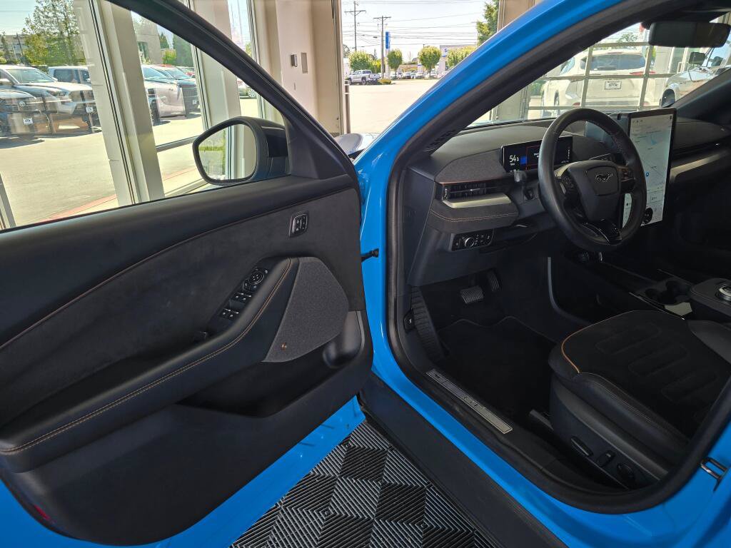 Used 2021 Ford Mustang Mach-E GT AWD/4WD image 30